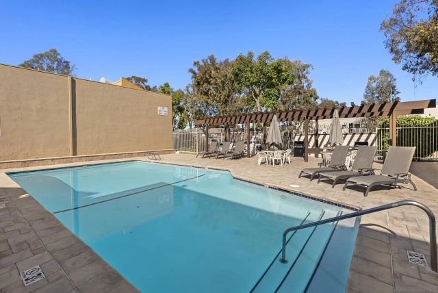 3456 Castle Glen Dr 290, San Diego, CA 92123