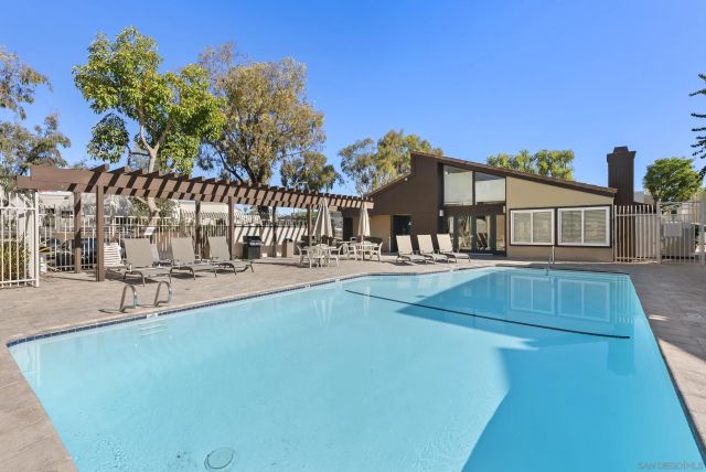 3456 Castle Glen Dr 290, San Diego, CA 92123