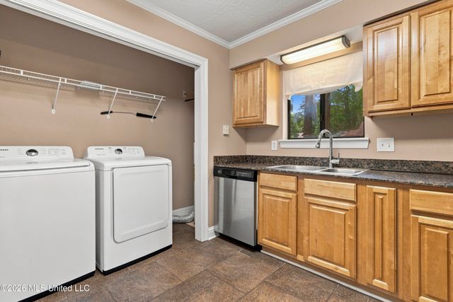 1 Fox Trot, Diamondhead, MS 39525