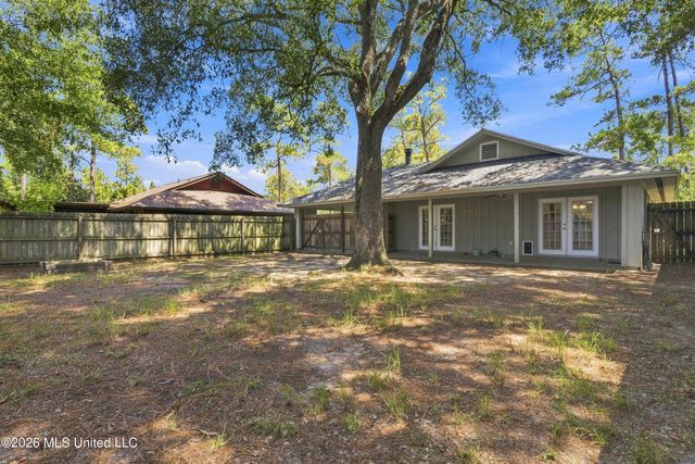 1 Fox Trot, Diamondhead, MS 39525