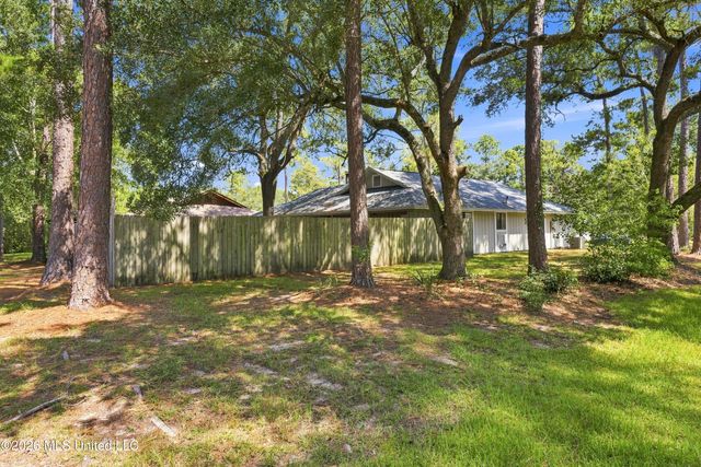 1 Fox Trot, Diamondhead, MS 39525