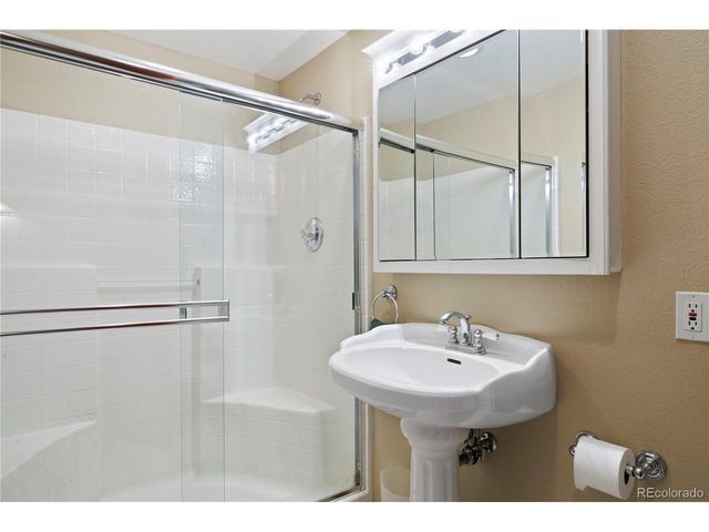 10032 Astoria Ct, Lone Tree, CO 80124