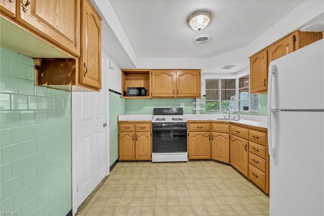 2738 Corprew AVE, Norfolk, VA 23504