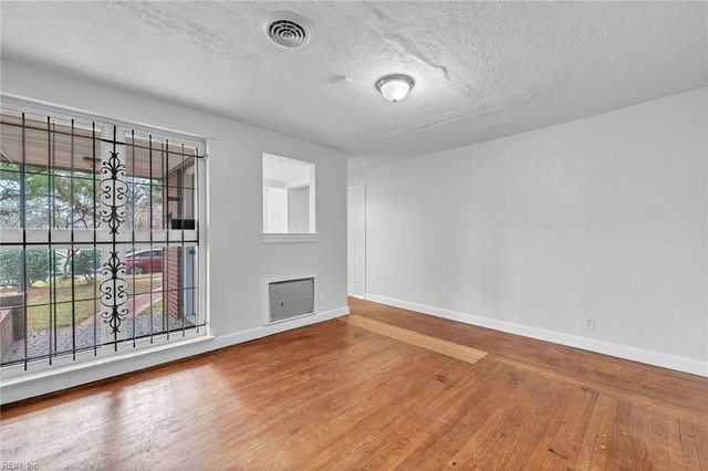 2738 Corprew AVE, Norfolk, VA 23504