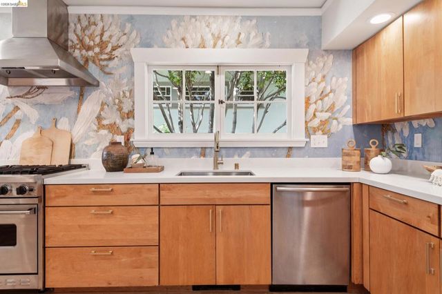 72 Portsmouth, Piedmont, CA 94610