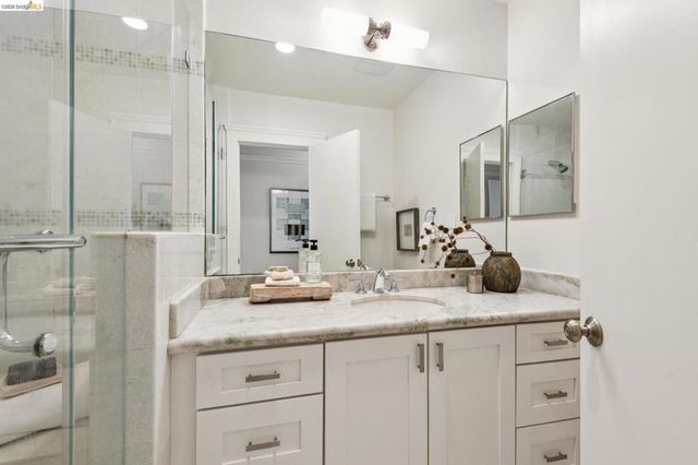 72 Portsmouth, Piedmont, CA 94610