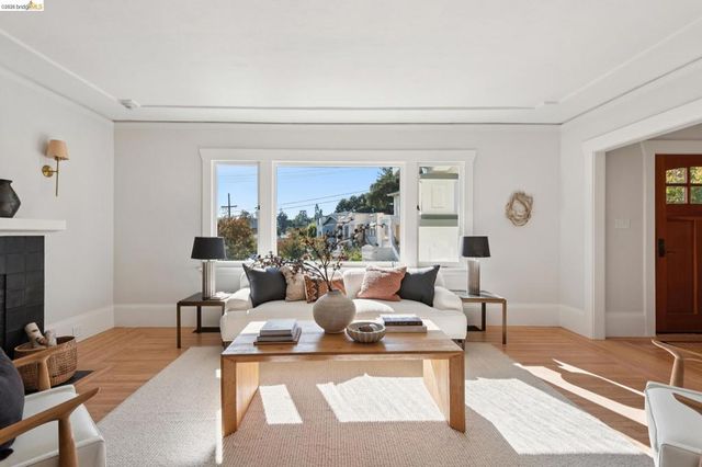 72 Portsmouth, Piedmont, CA 94610