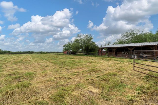 6546 Fm 1854, Dale, TX 78616
