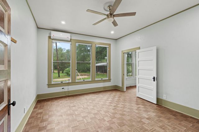 6546 Fm 1854, Dale, TX 78616