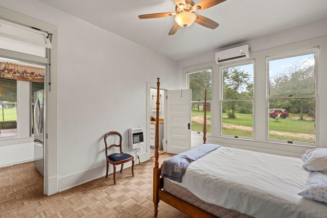 6546 Fm 1854, Dale, TX 78616
