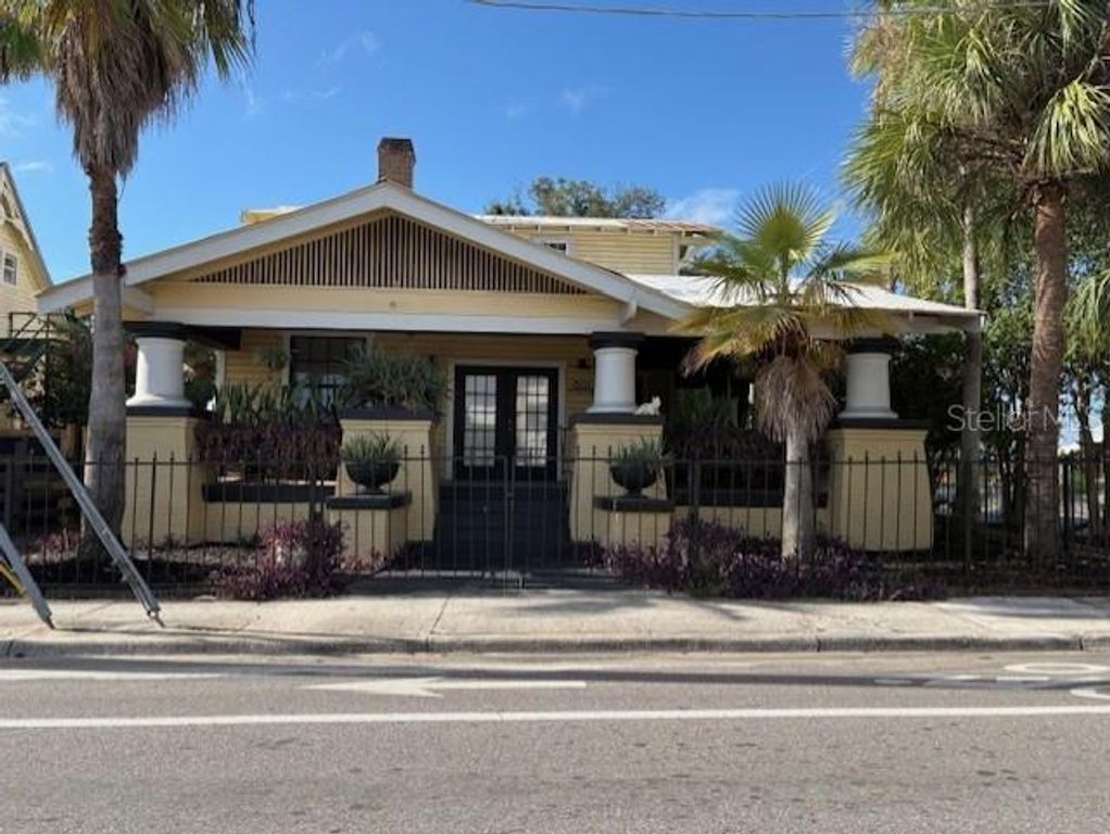 803 E PALM AVENUE, Tampa, FL 33602