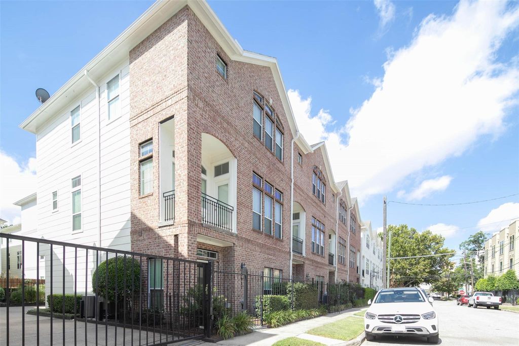 3919 Floyd Street, Houston, TX 77007