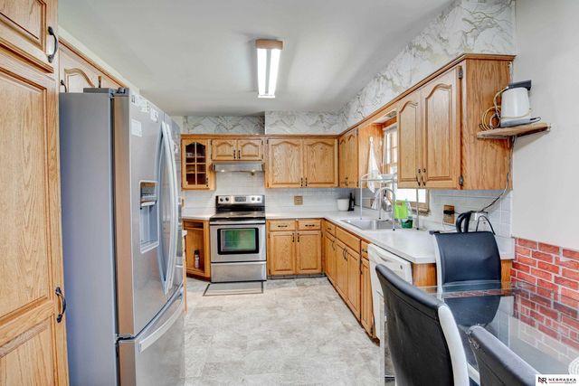 6759 Lafayette Avenue, Omaha, NE 68132