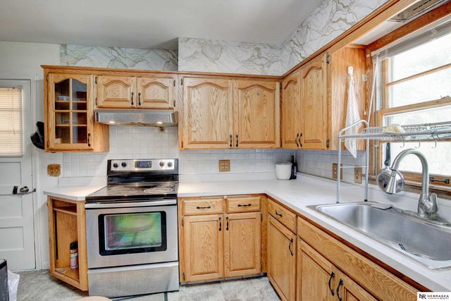 6759 Lafayette Avenue, Omaha, NE 68132