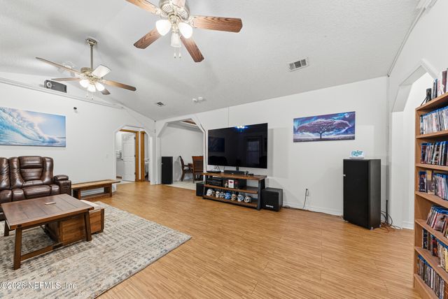 2664 PRIMROSE CIRCLE Circle, Middleburg, FL 32068