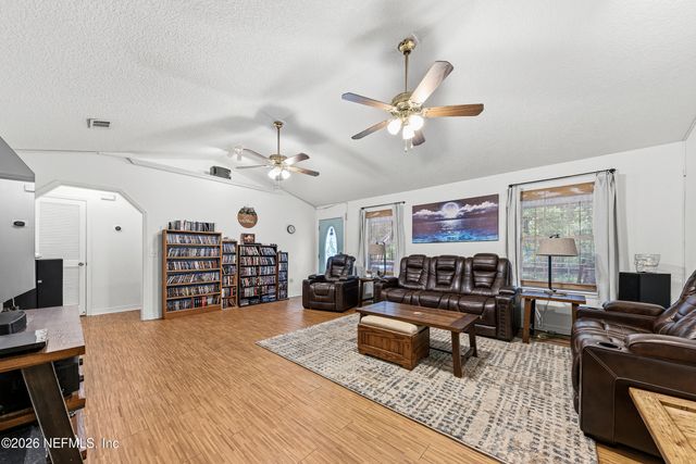 2664 PRIMROSE CIRCLE Circle, Middleburg, FL 32068