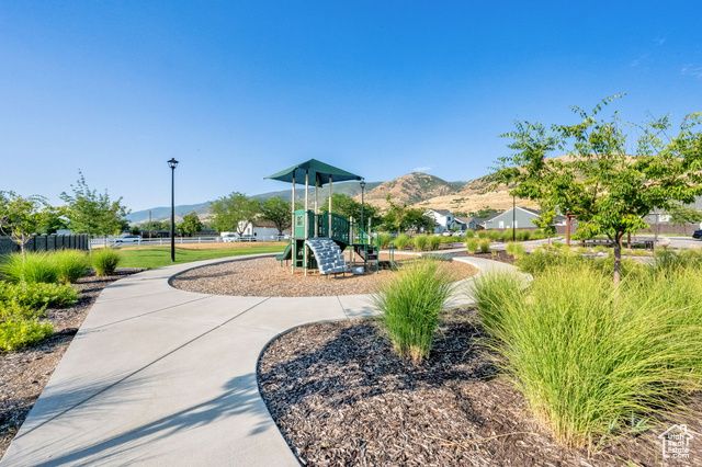 328 E 1100 S, Centerville, UT 84014
