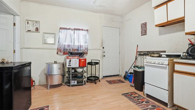 7367 Denniston Ave, Swissvale, PA 15218