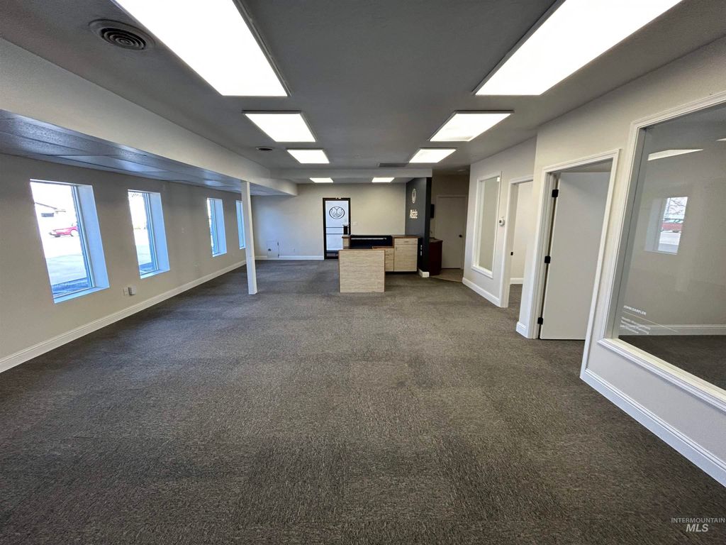 Address unavailable. photo 2