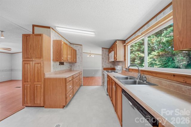 1488 Watermill Road, Morganton, NC 28655