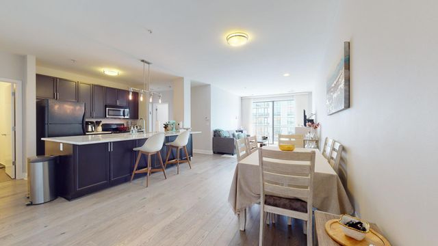 1720 Oak Avenue 703, Evanston, IL 60201