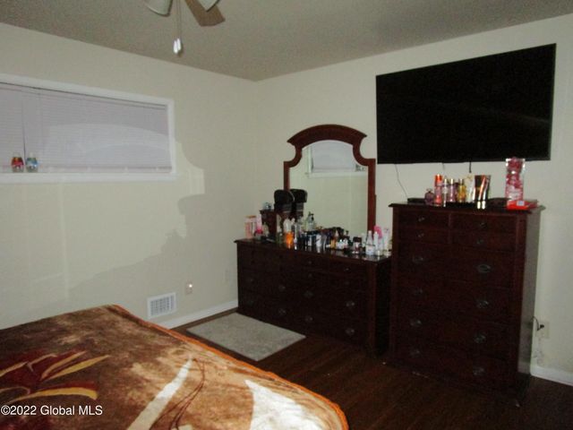 139 Western Pkwy, Schenectady, NY 12304