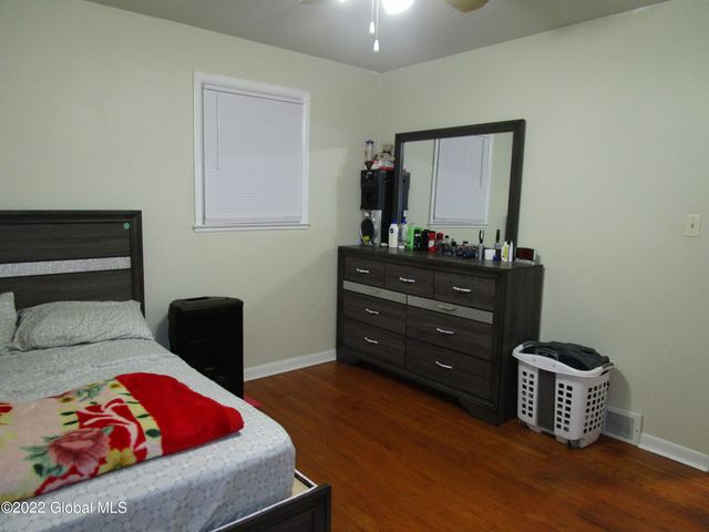 139 Western Pkwy, Schenectady, NY 12304