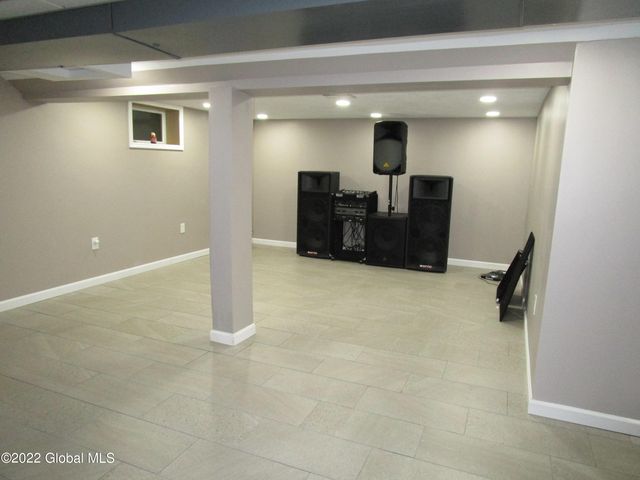139 Western Pkwy, Schenectady, NY 12304
