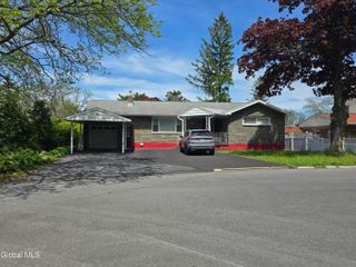 139 Western Pkwy, Schenectady, NY 12304