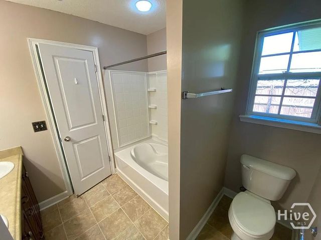 231 Augusta Way, Hinesville, GA 31313