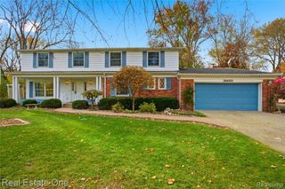 30033 Valley Side Drive, Farmington Hills, MI 48334