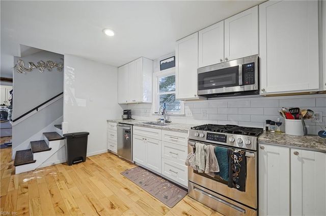 808 Tiverton PL, Chesapeake, VA 23320