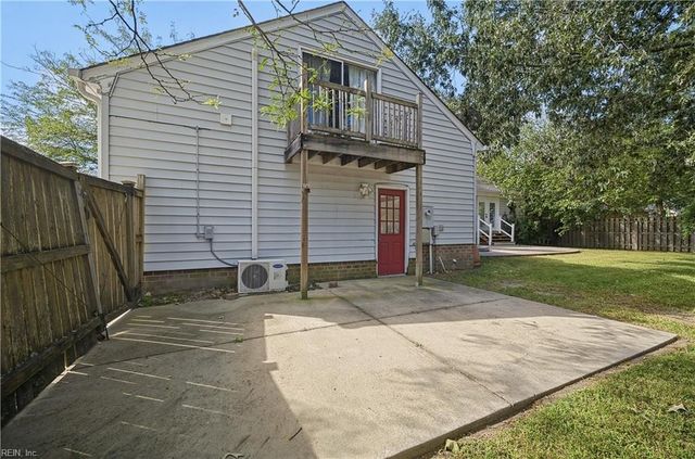 808 Tiverton PL, Chesapeake, VA 23320