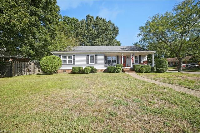 808 Tiverton PL, Chesapeake, VA 23320