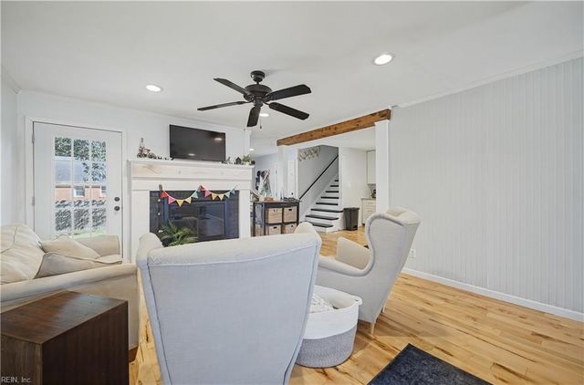 808 Tiverton PL, Chesapeake, VA 23320