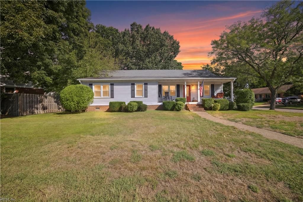 808 Tiverton PL, Chesapeake, VA 23320