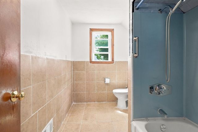 32 Villa Ave, Everett, MA 02149