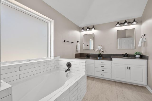 201 Young Ranch RD, Georgetown, TX 78633