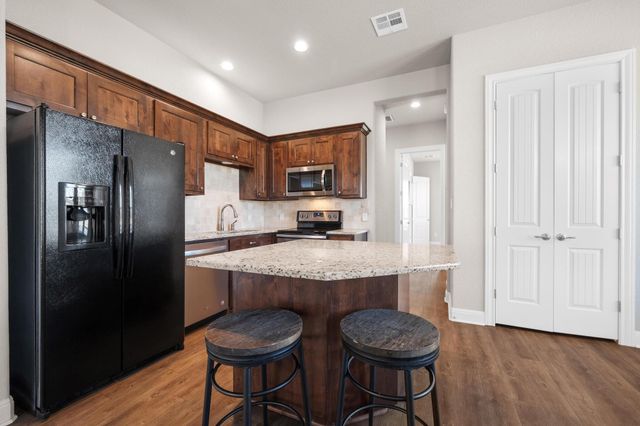 201 Young Ranch RD, Georgetown, TX 78633