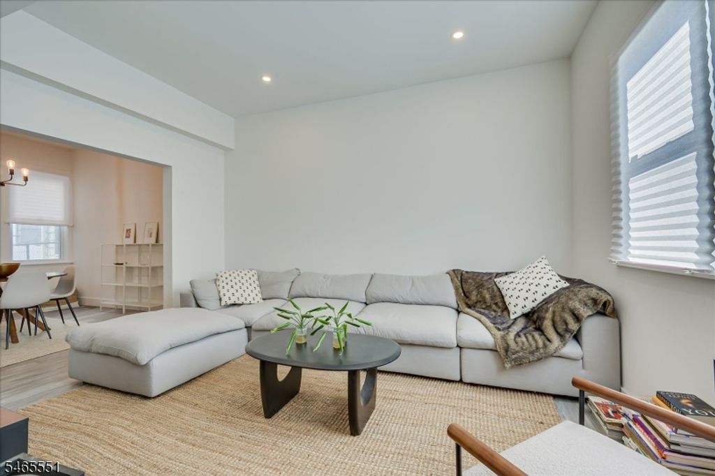 299 7Th Ave, Newark City, NJ 07107 — photo 4