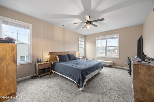 225 Shallowbag Bay Lane, Jacksonville, NC 28546