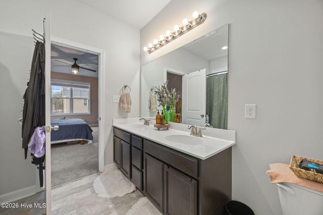 225 Shallowbag Bay Lane, Jacksonville, NC 28546