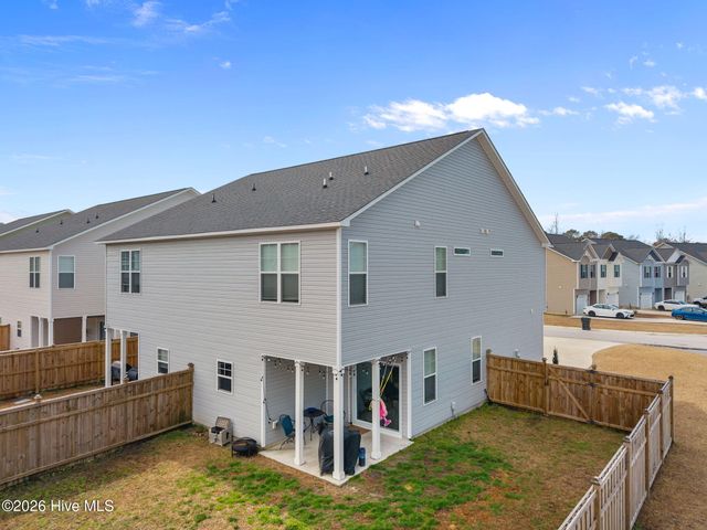 225 Shallowbag Bay Lane, Jacksonville, NC 28546