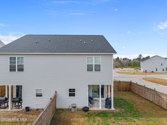 225 Shallowbag Bay Lane, Jacksonville, NC 28546