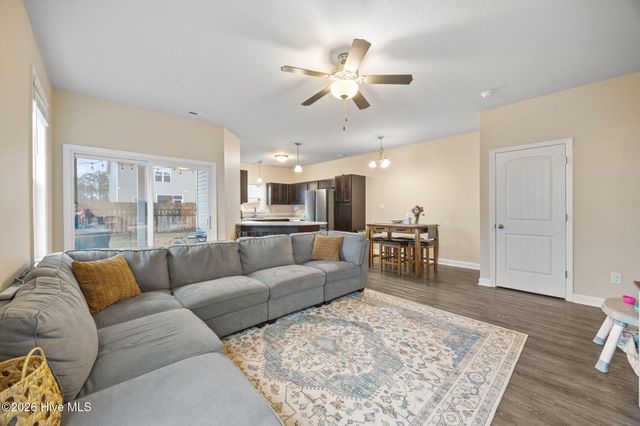 225 Shallowbag Bay Lane, Jacksonville, NC 28546