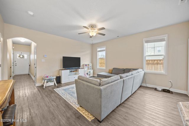 225 Shallowbag Bay Lane, Jacksonville, NC 28546