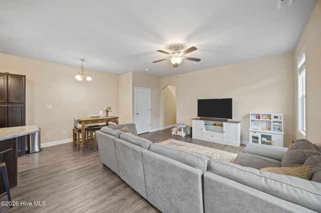 225 Shallowbag Bay Lane, Jacksonville, NC 28546