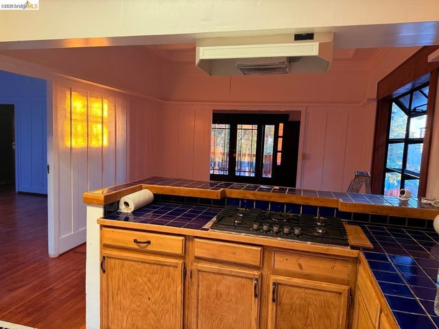 4432 Harbor View AVE, Oakland, CA 94619