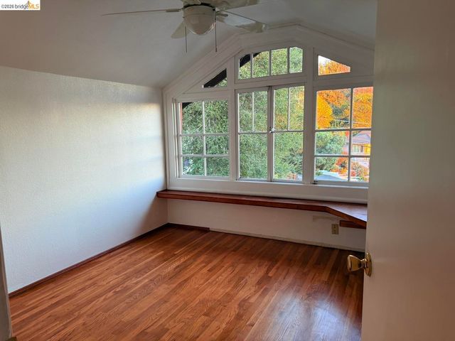 4432 Harbor View AVE, Oakland, CA 94619