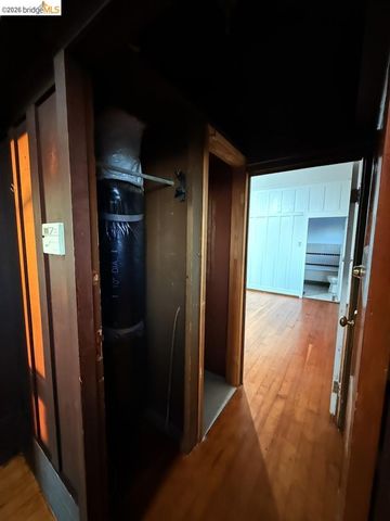 4432 Harbor View AVE, Oakland, CA 94619